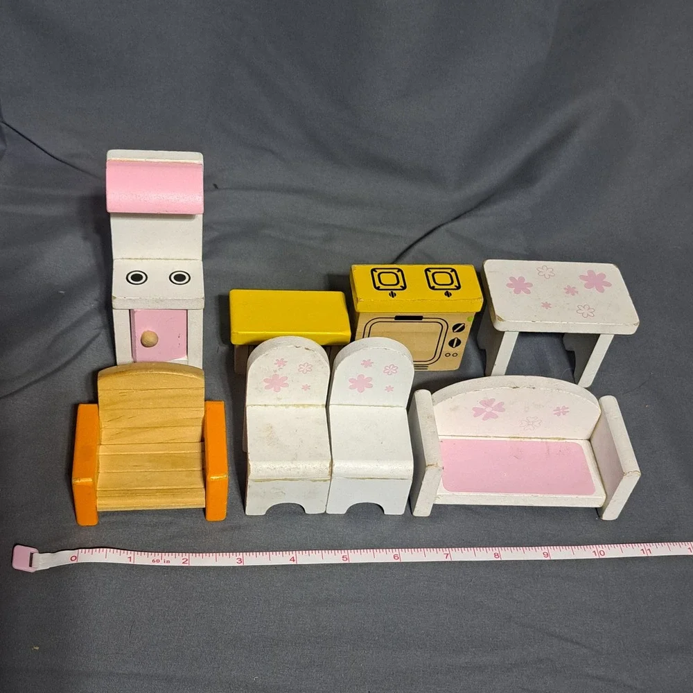 Kid's‎ Wooden Doll House Furniture 8 PC Lot Chairs Table Stove Kitchen Whimsy